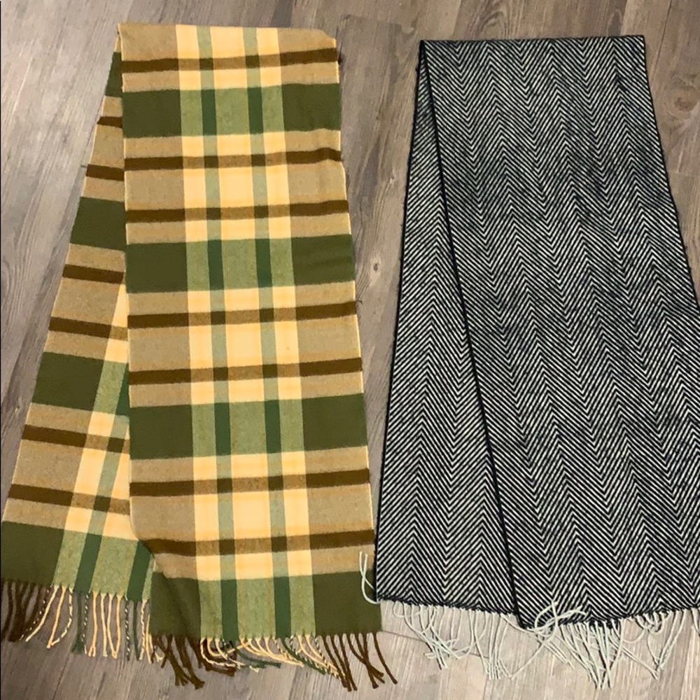 Cashmere patterned scarves